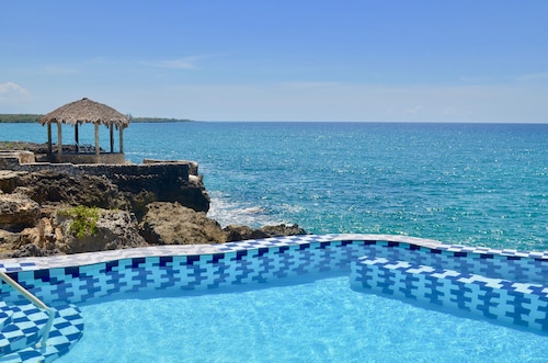 Coral Cottage Jamaica - Caribbean seaside villa, right outside of Negril! 