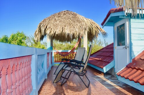 Coral Cottage Jamaica - Caribbean seaside villa, right outside of Negril! 