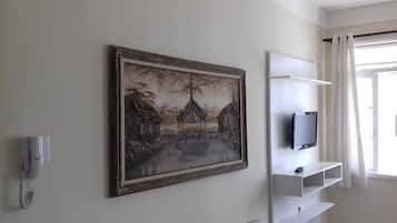 Basic Studio, Multiple Beds, Smoking | Room amenity