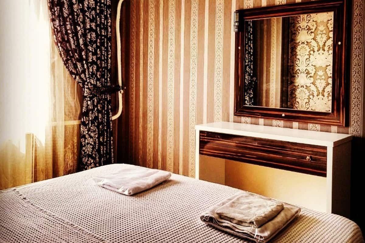 Suite studio Deluxe | Coffre-fort, décor unique, bureau, fer et planche à repasser