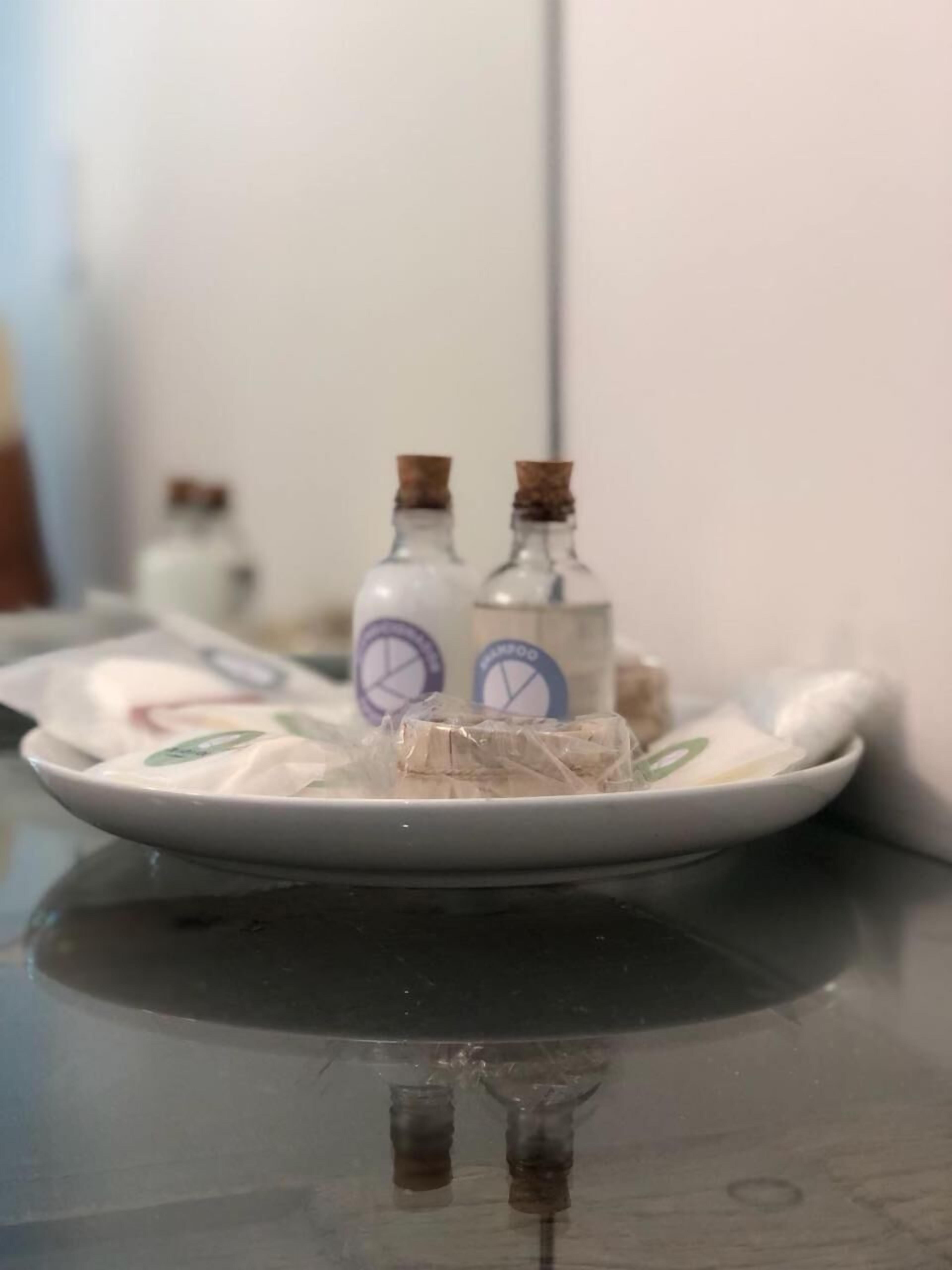 shower, free toiletries, hair dryer, bidet