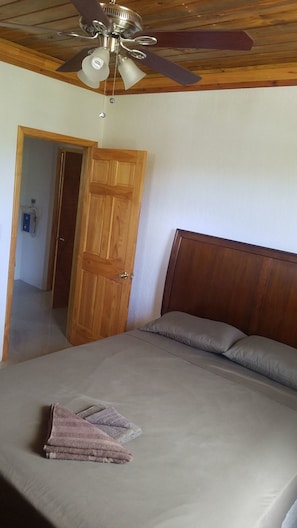 Apartamento estándar, 2 camas de matrimonio, no fumadores | 1 dormitorio, ropa de cama de alta calidad, wifi gratis