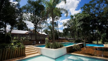 3 outdoor pools