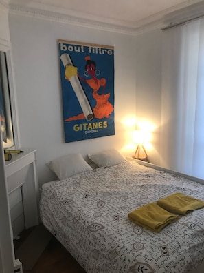 2 chambres, fer et planche à repasser, accès au Wi-Fi (inclus)