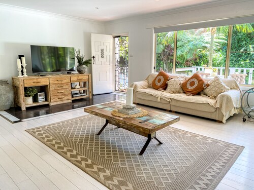 Nobbys Beach Retreat