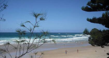 Nobbys Beach Retreat