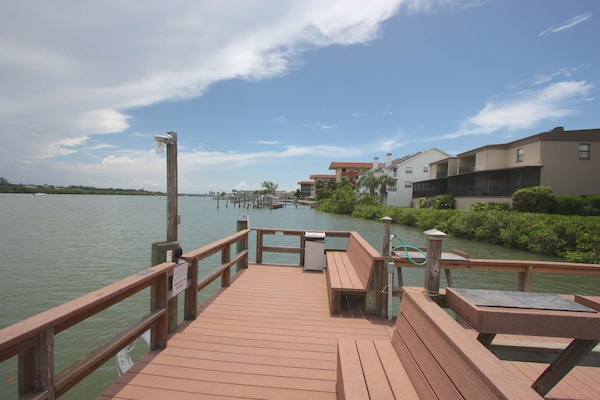 Fishing Pier - Private for the Complex