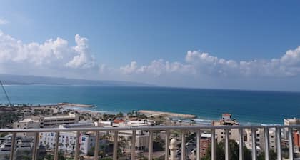 vue imprenable sur la mer et les ruines