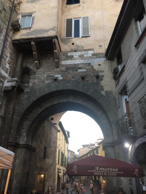 Exterior - Apartment Via Fillungo Lucca Historical Center Walls (Lucca)