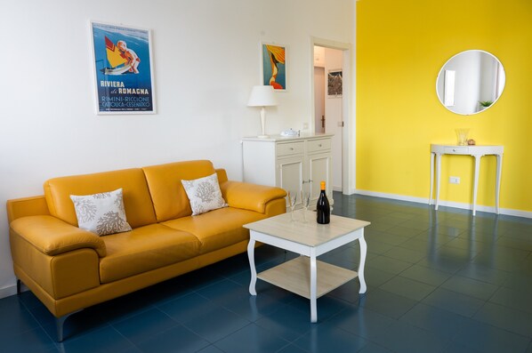 Smart TV, books, offices