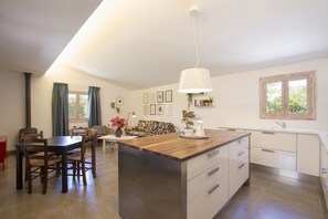 Interior - Lovely countryside comfortable quiet villa at only 5min from Pollensa beaches (Pollensa)