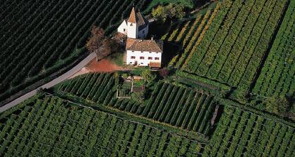 Apartment in the center of St. Pauls - Appiano - near Caldaro and Bolzano