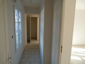 Interior - Magnificent apartment (80 m²) with 4 main rooms, 100 meters from the beach (Hermanville-Sur-Mer)