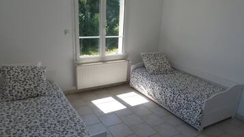 2 bedrooms, free WiFi