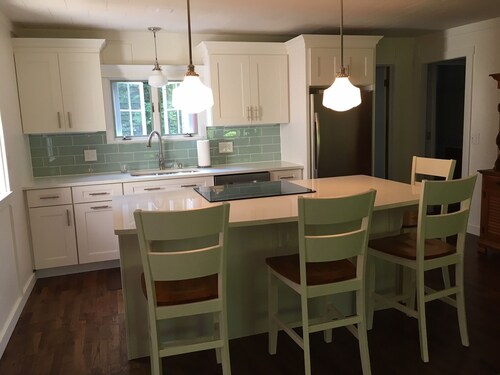 New Listing! Leelanau Cottage near Good Harbor Beach