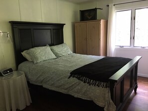 2 Schlafzimmer, Schreibtisch, kostenloses WLAN, Bettwäsche