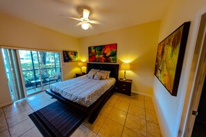 3 bedrooms, iron/ironing board, travel cot, free WiFi - Spacious Ground Floor 3BR Bahama Bay Resort: Near Disney! (Davenport)