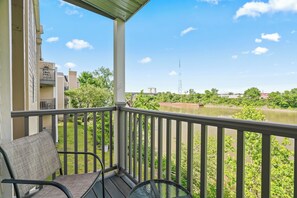 Property grounds - Captain's Quarters Riverfront #2 (Nashville)