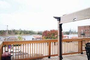 Property grounds - Riverwalk 118 - River & Battleship Views (Wilmington)