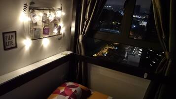 Egyptian cotton sheets, premium bedding, down duvets, pillow-top beds