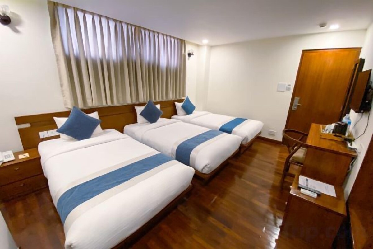 Egyptian cotton sheets, premium bedding, down duvets, in-room safe
