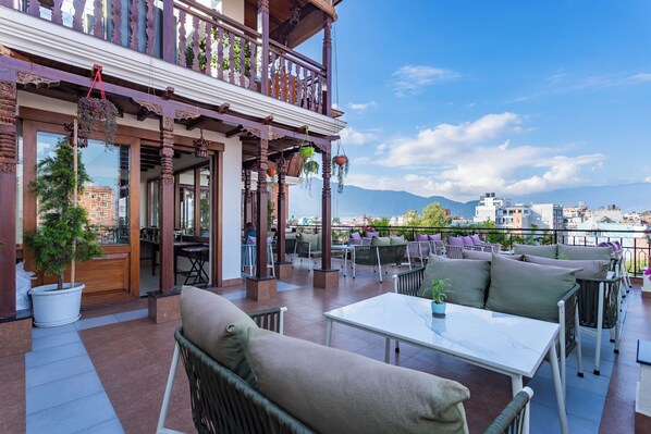 Se sirven desayunos, almuerzos, cenas y cocina americana