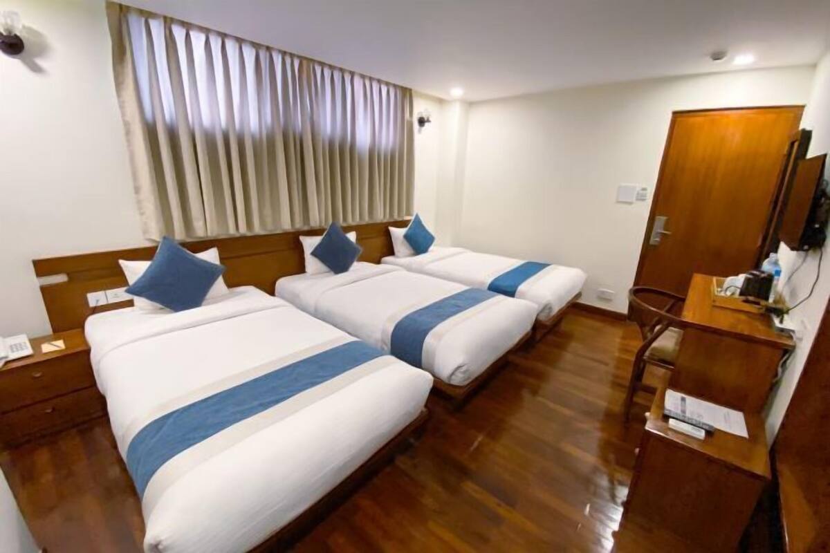 Egyptian cotton sheets, premium bedding, down duvets, in-room safe