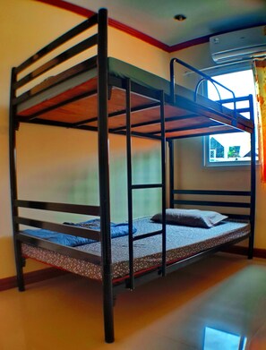 City-Einzelzimmer, 1 Schlafzimmer, Stadtblick | Zimmersafe, kostenloses WLAN, Bettwäsche