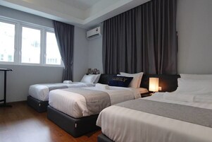 3 bedrooms, premium bedding, iron/ironing board, free WiFi
