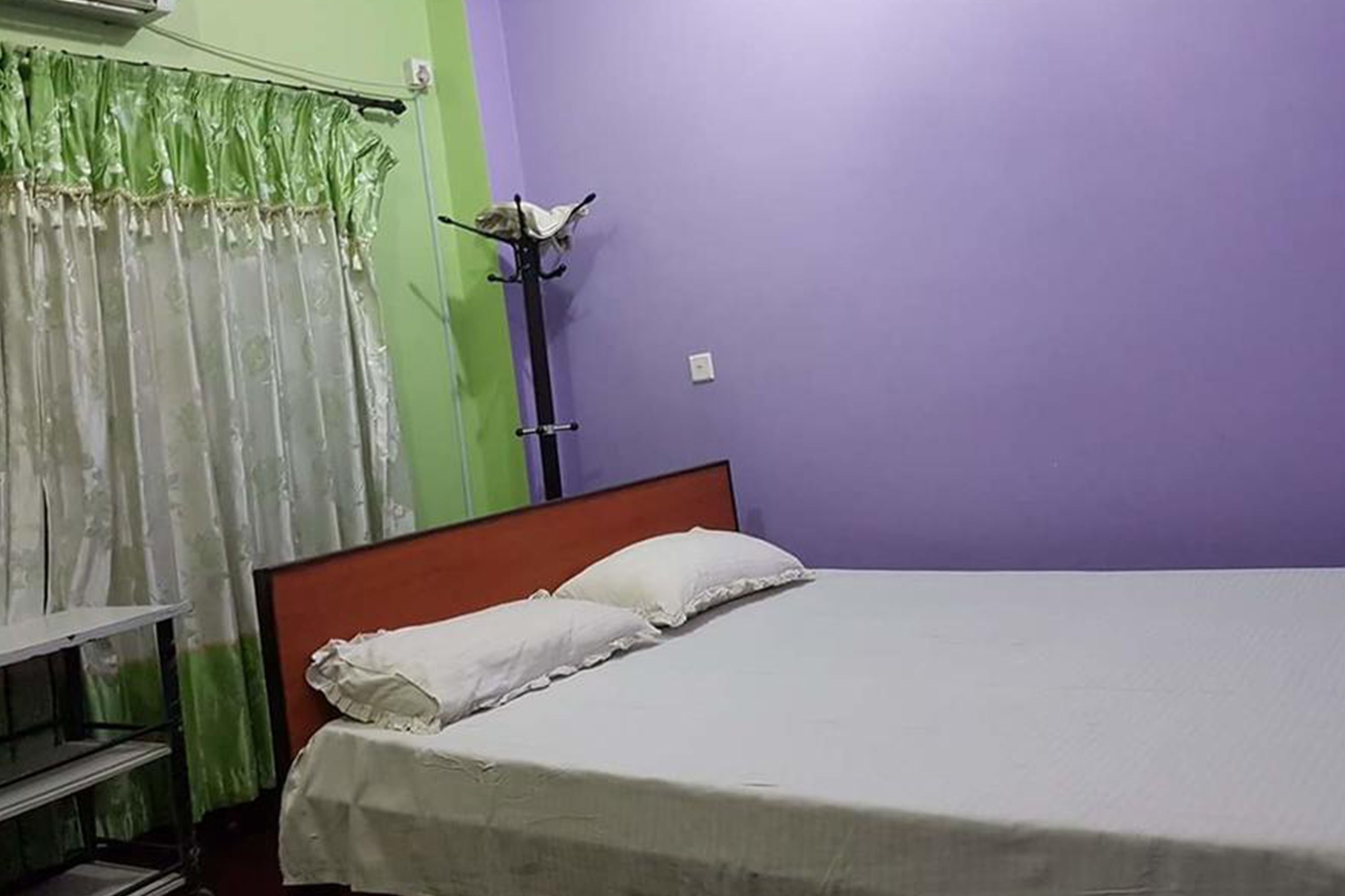 Deluxe Double Room, Non Smoking | 1 bedroom, in-room safe, desk, free WiFi