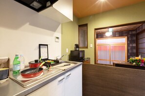 Private Vacation Home | Private kitchenette | Fridge, microwave, stovetop, coffee/tea maker - Stay SAKURA Kyoto To-ji Machiya (Kyoto)
