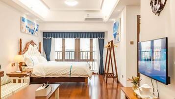 Chambre supĂ©rieure double | Bureau, rideaux dâobscurcissement, accĂšs au Wi-Fi (inclus)