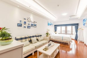 Premier Double Room | Living area
