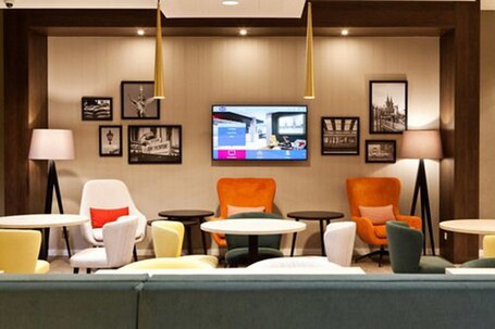 Hampton by Hilton Berlin City East Side Gallery - view 3