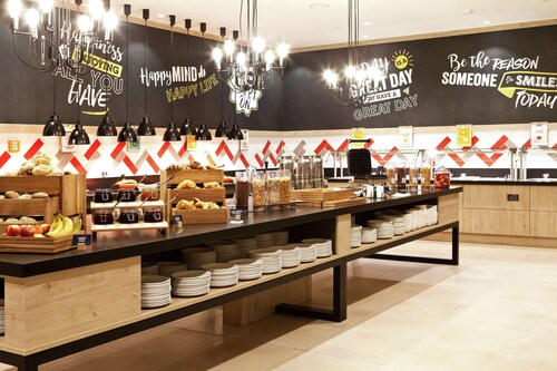 Hampton by Hilton Berlin City East Side Gallery