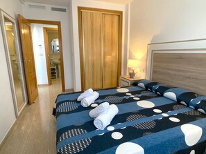 2 bedrooms, iron/ironing board, free WiFi, bed sheets