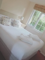 Economy Chalet | Free minibar, desk, laptop workspace, iron/ironing board