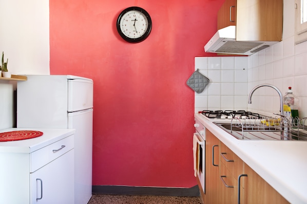 Apartment, 1 Bedroom, Non Smoking | Private kitchen | Full-sized fridge, oven, stovetop, espresso maker