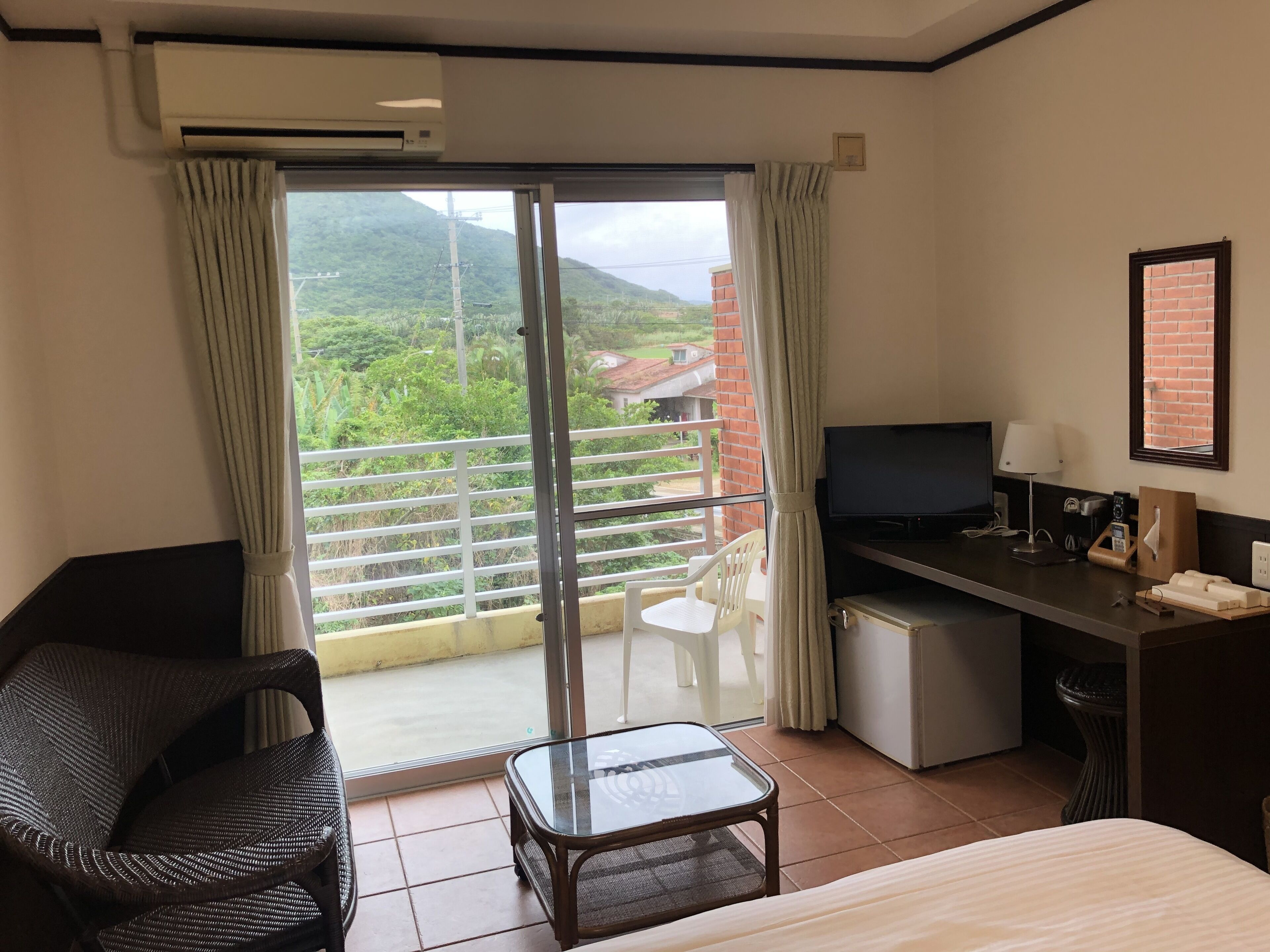 Twin Room | Minibar, desk, soundproofing, free WiFi