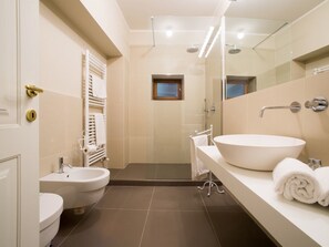 Bathroom - Monalda 2 - Keys of Italy (Florence)
