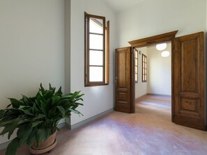 Interior entrance - Monalda 2 - Keys of Italy (Florence)