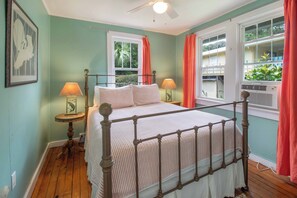 1 غرفة نوم ومكواة/لوح كي وواي فاي وملاءات أسرّة