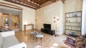 Living area - Palazzuolo 112 - Keys OF Italy (Florence)