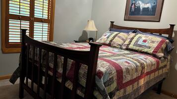 3 bedrooms, iron/ironing board, free WiFi, bed sheets