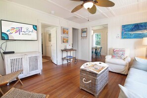 Smart TV - One house plus 2 cottages on the same lot~Family Houses (Folly Beach)