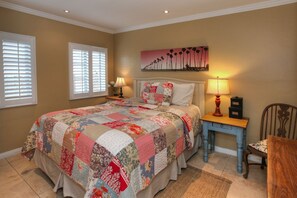 2 bedrooms, iron/ironing board, travel cot, free WiFi