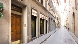 Exterior - Parione 8 - Keys of Italy (Florence)