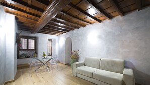 Apartment, 1 Bedroom, Non Smoking | Living area - Parione 8 - Keys of Italy (Florence)