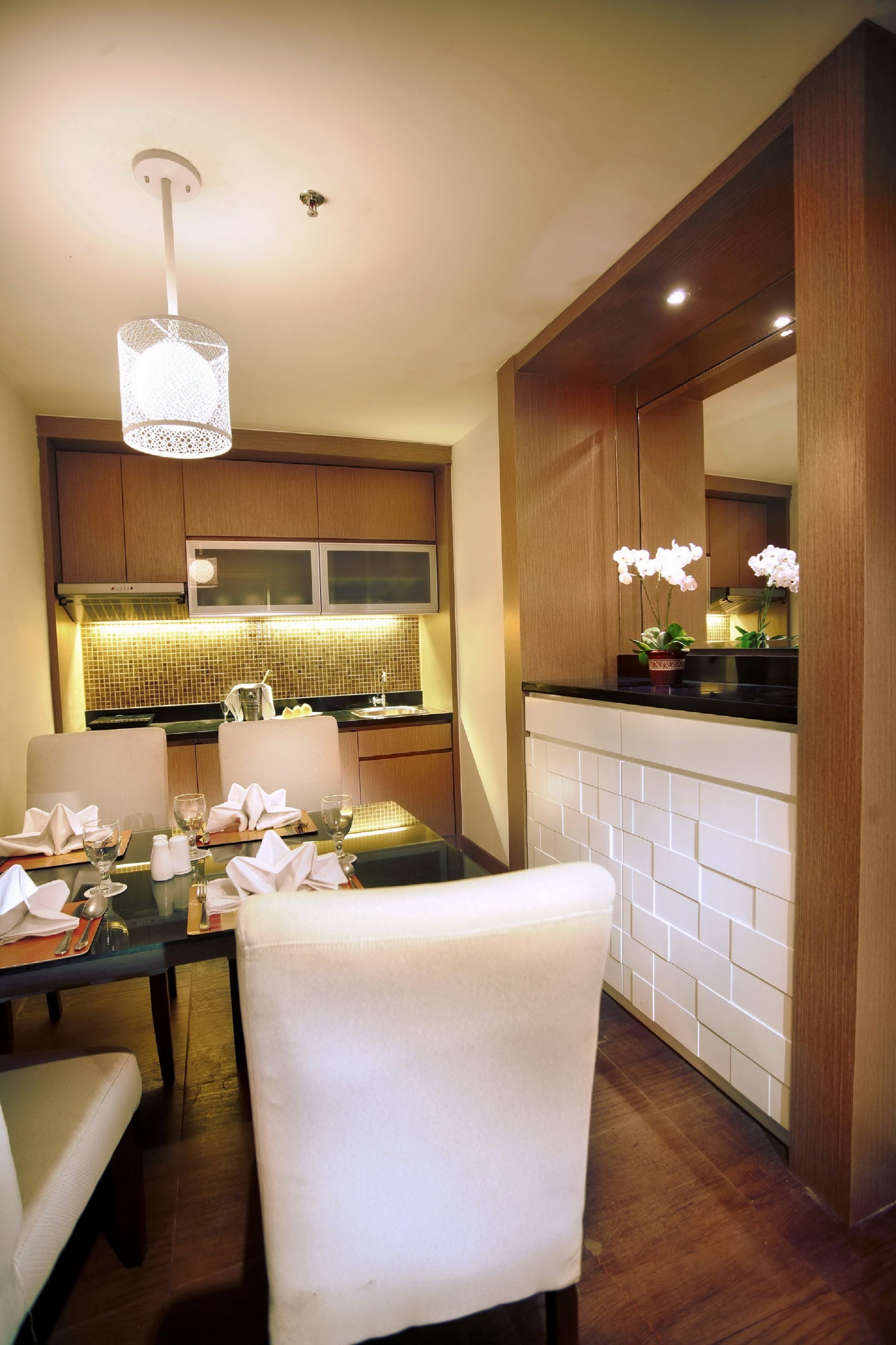 Makan di kamar