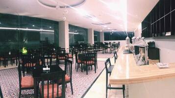 Se sirven desayunos, almuerzos y cenas